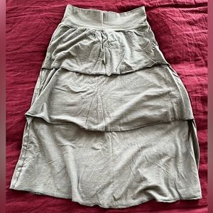 Gaia Conceptions GRAY Ruffle Butt Simplicity Below Knee Skirt Size M
